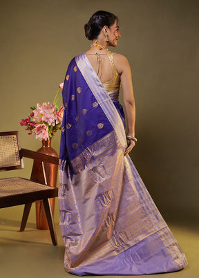 Blue Gadwal Silk Saree Without Blouse Piece