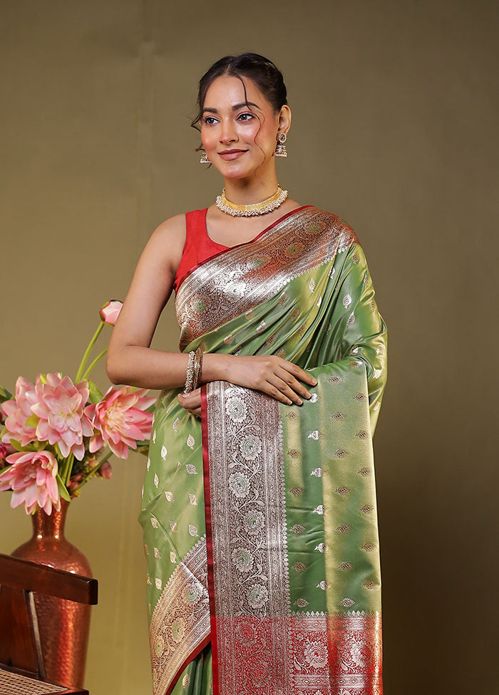 Green Banarasi Silk Saree With Blouse Piece