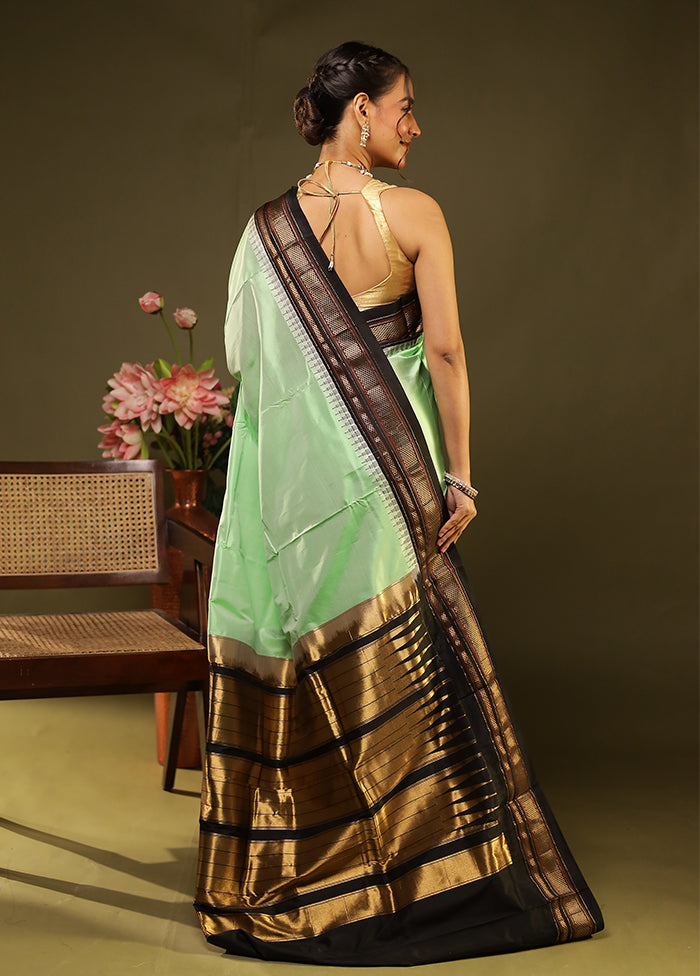Green Handloom Kanjivaram Pure Silk Saree With Blouse Piece