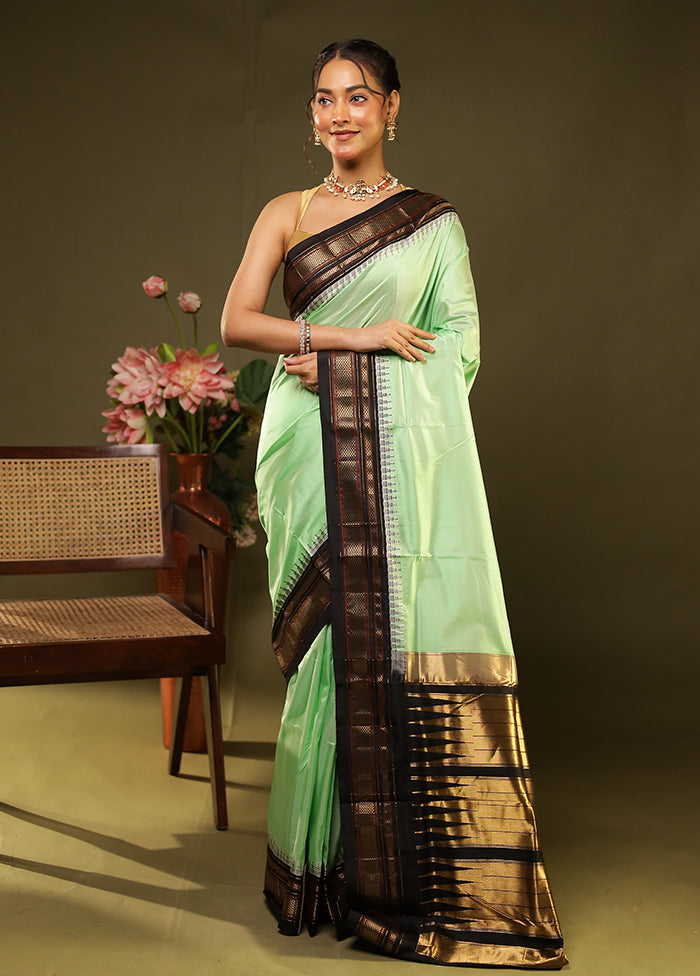 Green Handloom Kanjivaram Pure Silk Saree With Blouse Piece