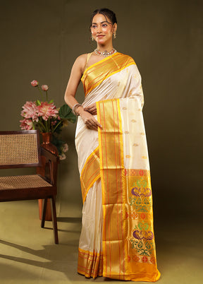 White Handloom Kanjivaram Pure Silk Saree With Blouse Piece