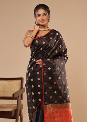 Black Handloom Kanchipuram Pure Silk Saree With Blouse Piece