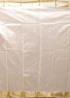 White Handloom Kanchipuram Pure Silk Saree With Blouse Piece