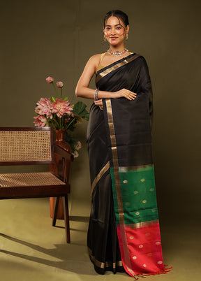Black Handloom Kanjivaram Pure Silk Saree With Blouse Piece