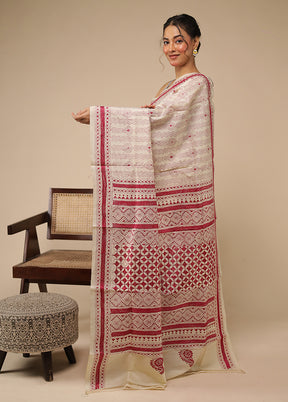 Cream Handloom Kantha Stitch Pure Silk Saree With Blouse Piece