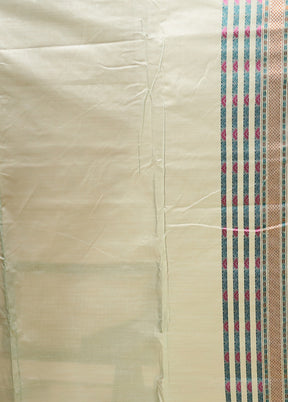 Green Assam Silk Saree With Blouse Piece