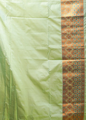 Green Assam Silk Saree With Blouse Piece
