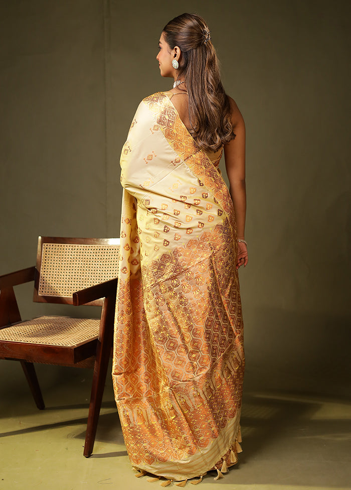Cream Assam Silk Saree With Blouse Piece