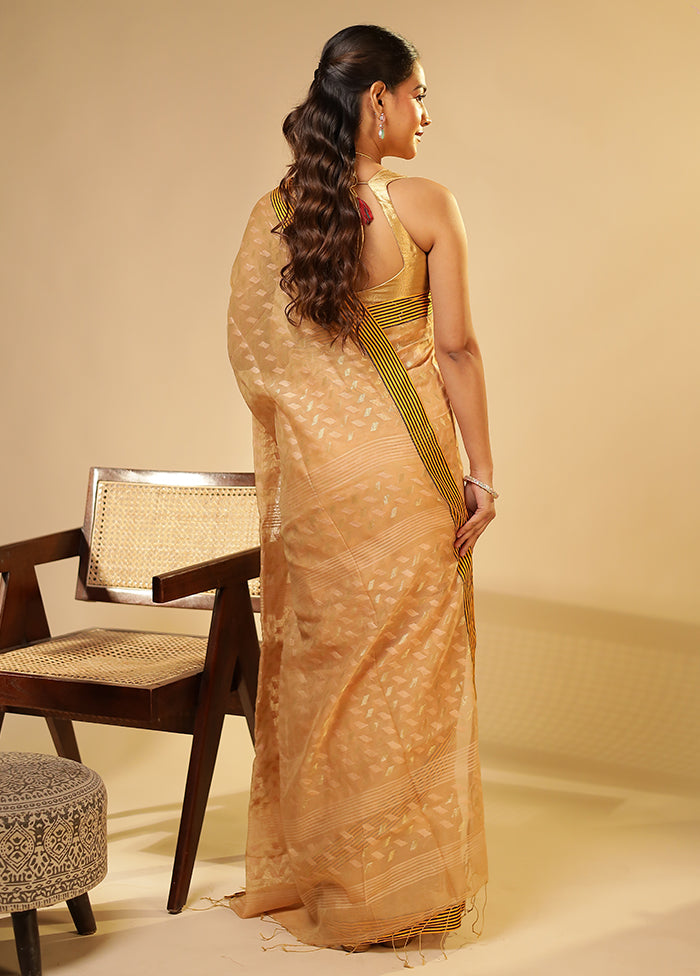 Peach Matka Silk Saree With Blouse Piece