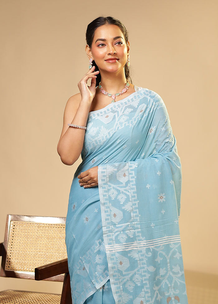 Blue Matka Silk Saree With Blouse Piece