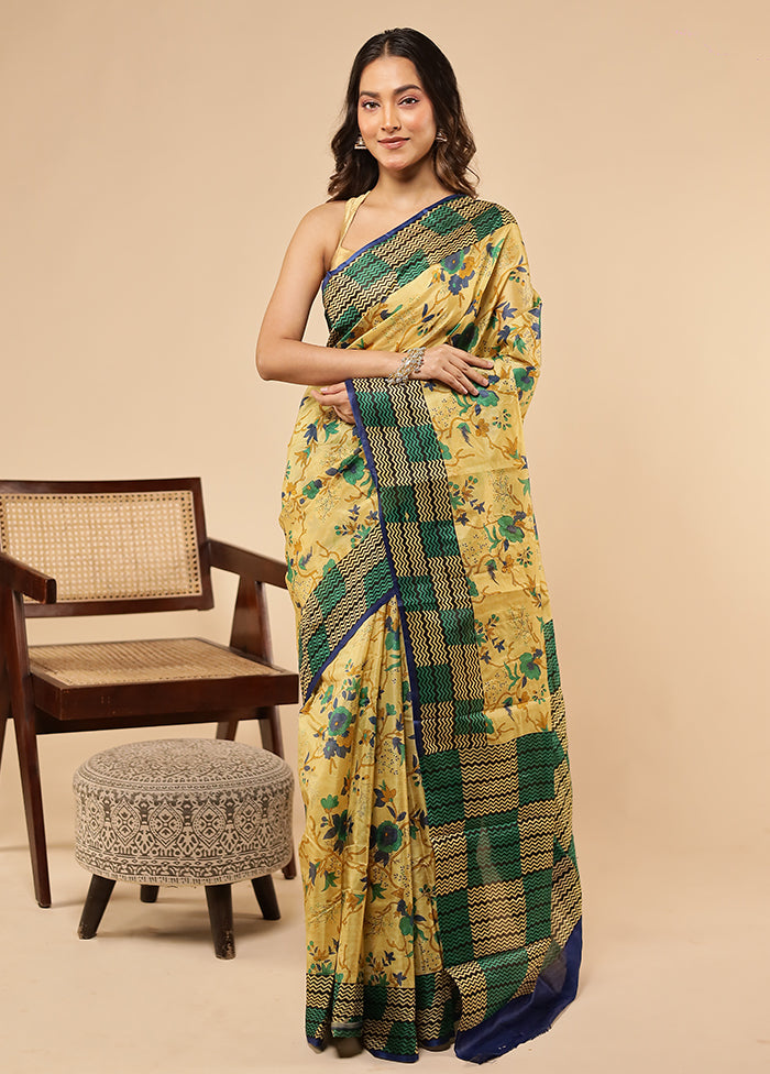 Cream Printed Pure Silk Saree With Blouse Piece