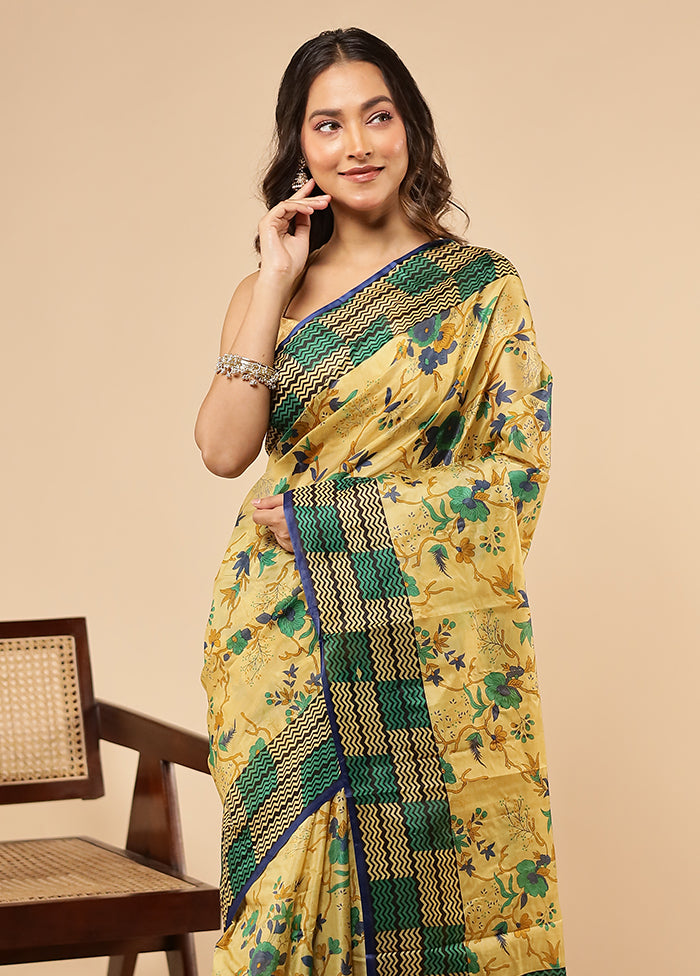 Cream Printed Pure Silk Saree With Blouse Piece