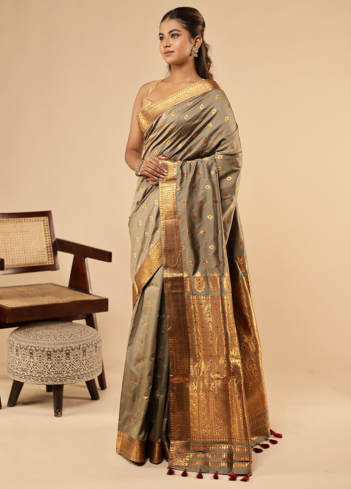 Green Assam Silk Saree With Blouse Piece