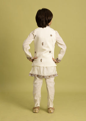 White Viscose Kurta & Pajama Set