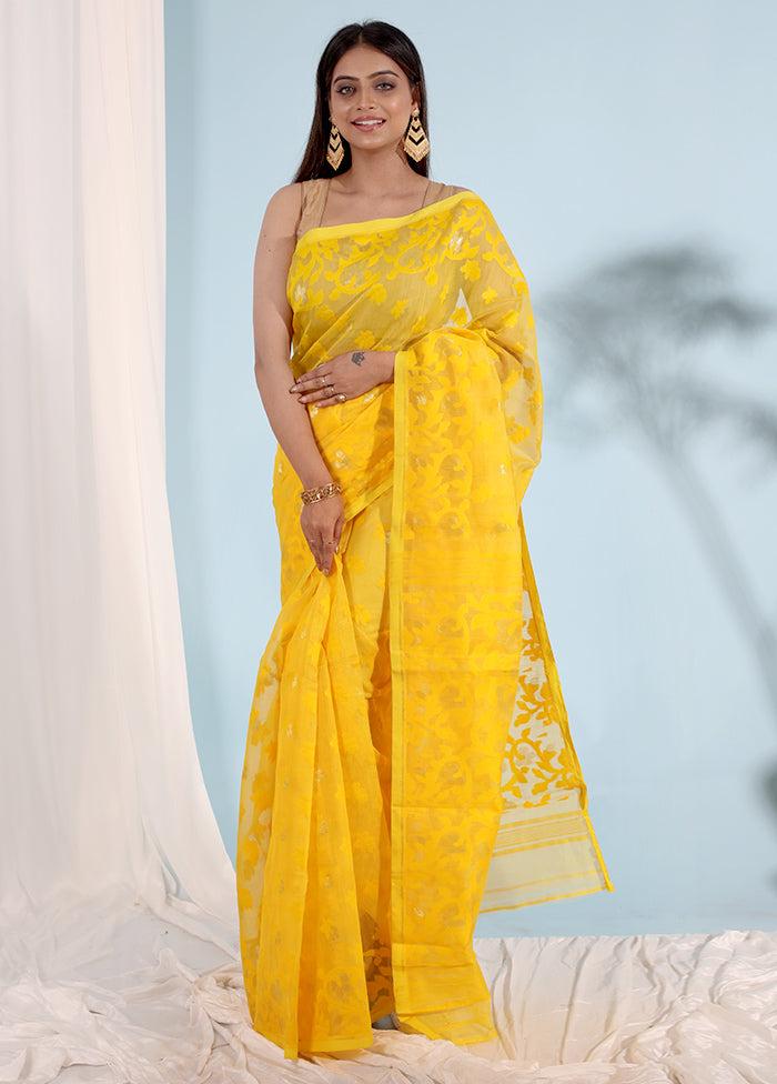 Yellow Matka Silk Saree With Blouse Piece