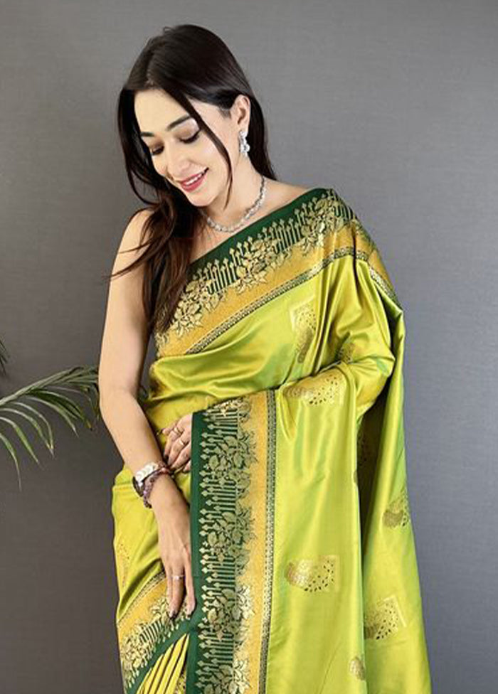 Green Spun Silk Saree With Blouse Piece