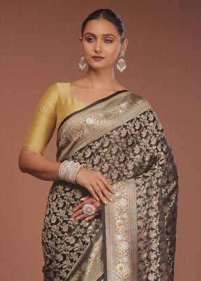 Black Handloom Tanchoi Pure Silk Saree With Blouse Piece