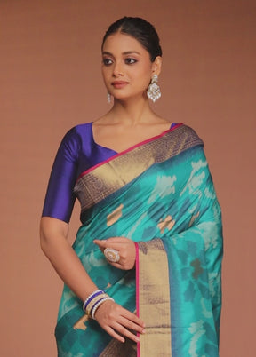 Green Dupion Silk Saree With Blouse Piece