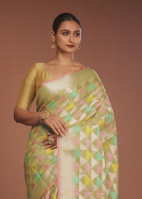 Green Kora Silk Saree With Blouse Piece