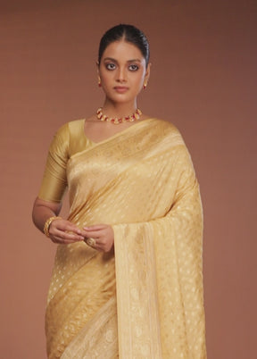 Cream Georgette Saree With Blouse Piece