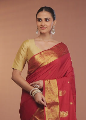 Red Kanjivaram Silk Saree With Blouse Piece