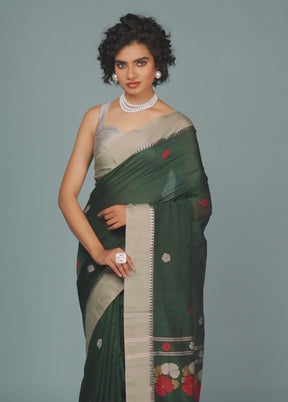 Green Matka Silk Saree With Blouse Piece