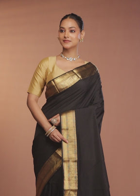 Black Kanjivaram Silk Saree With Blouse Piece